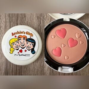 NEW MAC Flatter Me Pearlmatte Face Powder Limited Edition Archie